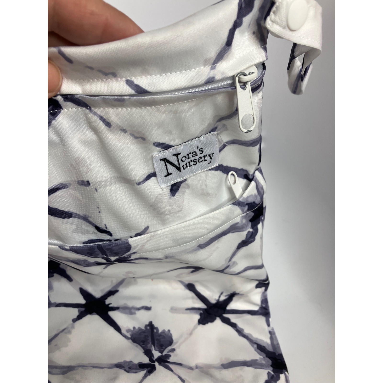 Nora's Nursery Wet Bag 2pk Unisex Os Navy White Excellent Cloth Diaper Storage — image 2 of 6